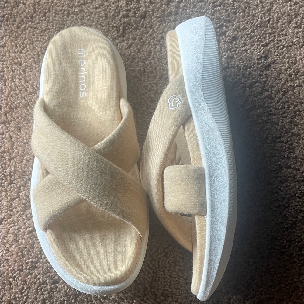 Merinos Slippers - Picture 7 of 9